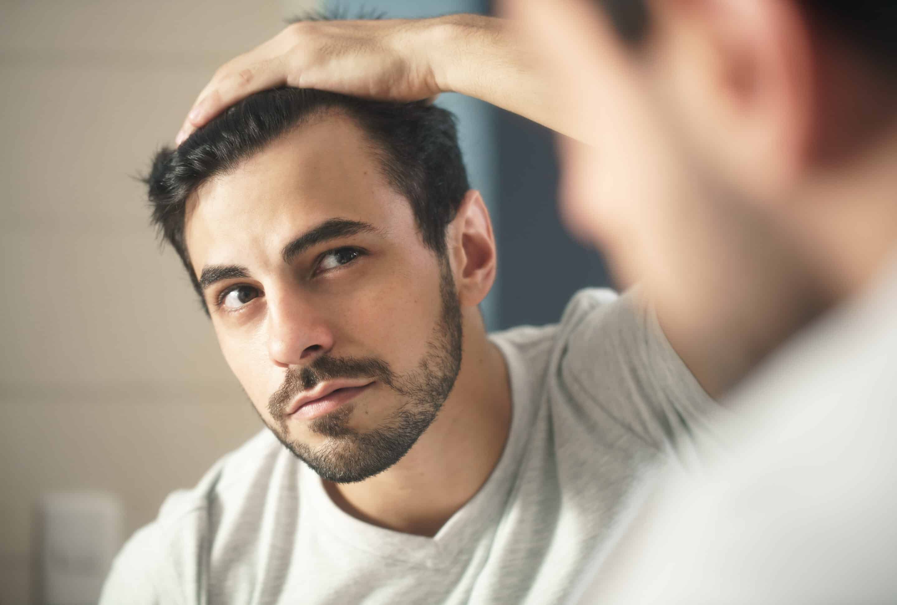 Helm kann gegen Haarausfall helfen